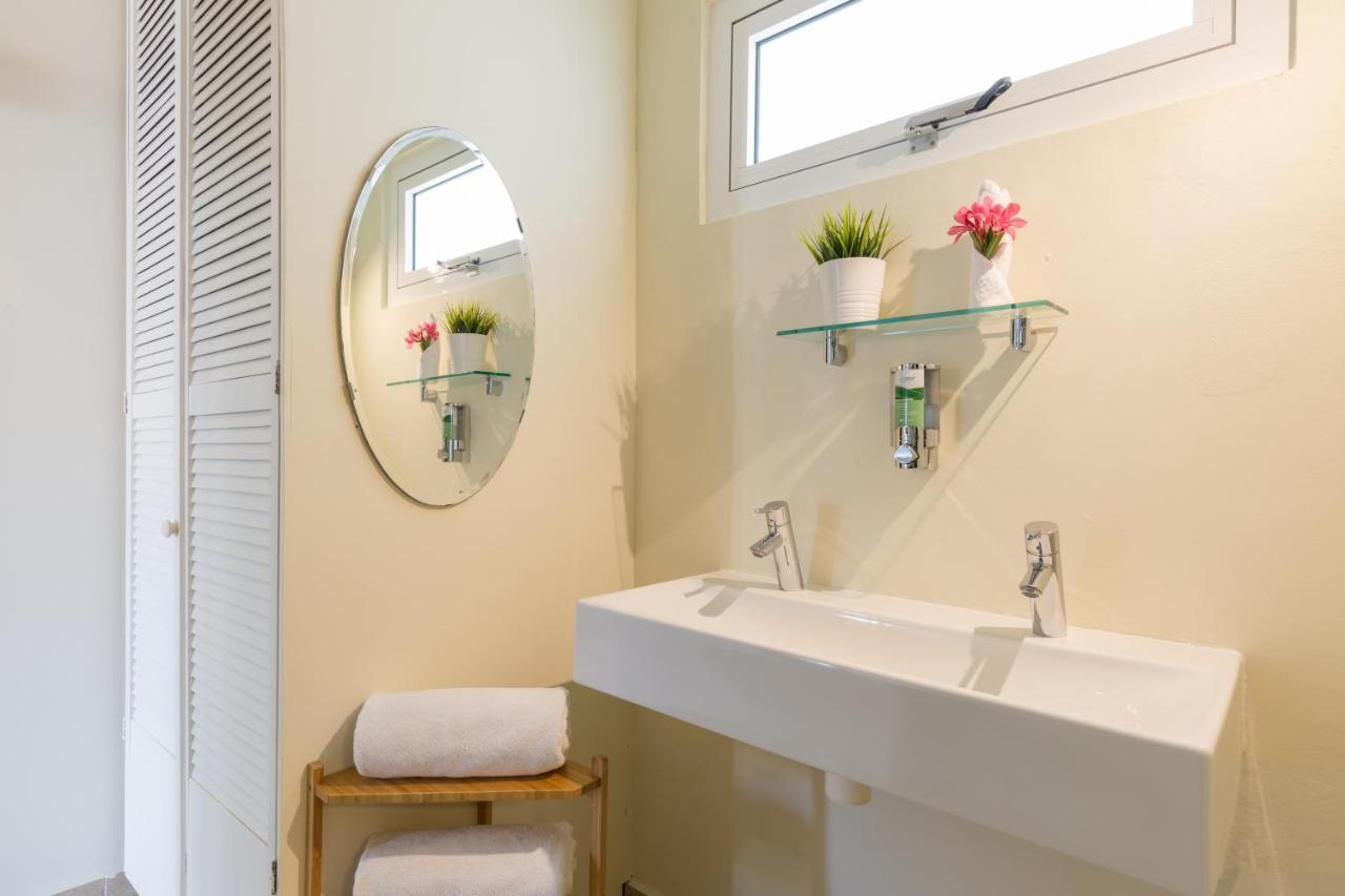 Dolphin Suites & Wellness Curacao Willemstad Ngoại thất bức ảnh