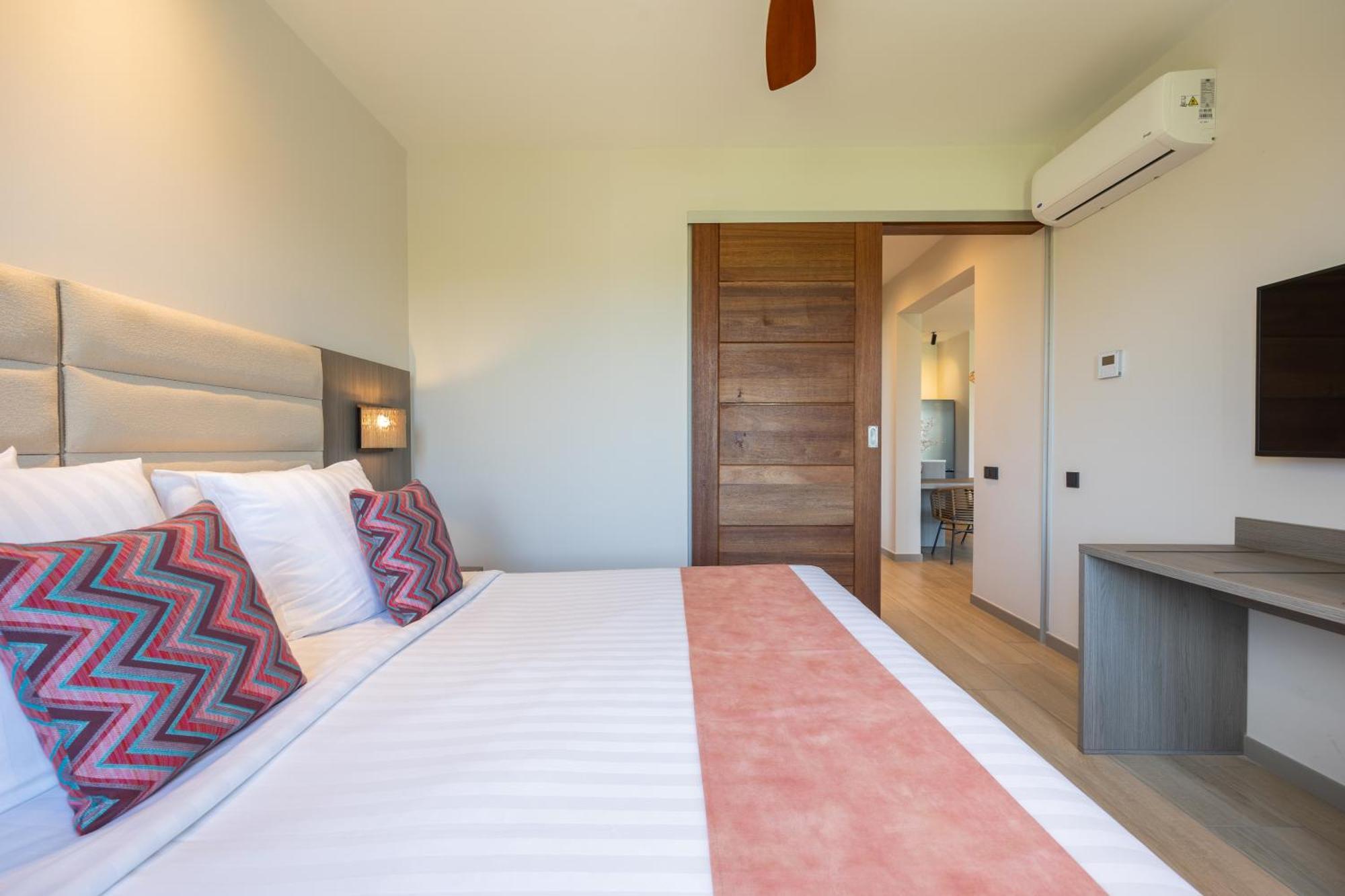 Dolphin Suites & Wellness Curacao Willemstad Ngoại thất bức ảnh
