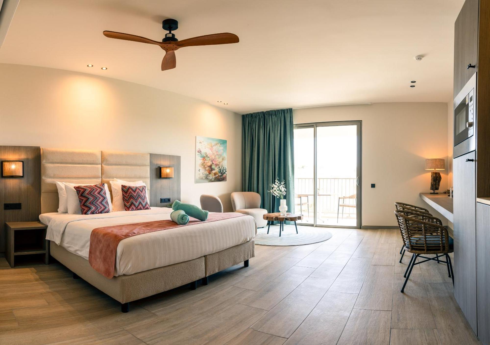 Dolphin Suites & Wellness Curacao Willemstad Ngoại thất bức ảnh