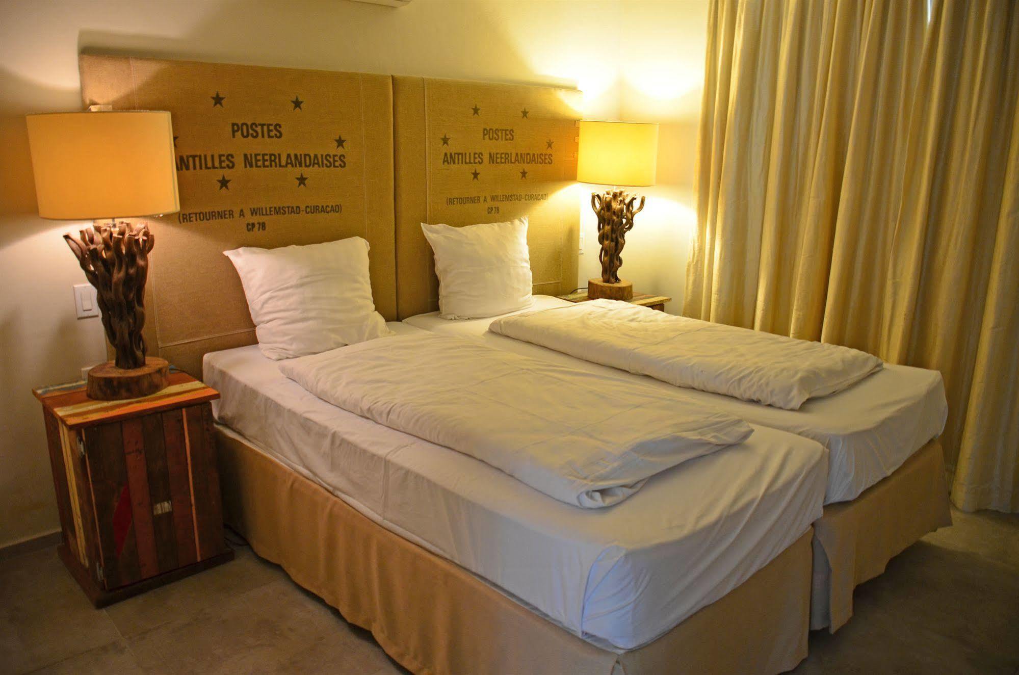 Dolphin Suites & Wellness Curacao Willemstad Ngoại thất bức ảnh